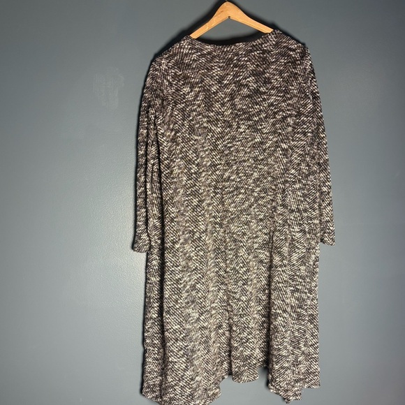 LuLaRoe Black and gray marled knit open-front cardigan - Picture 2 of 8